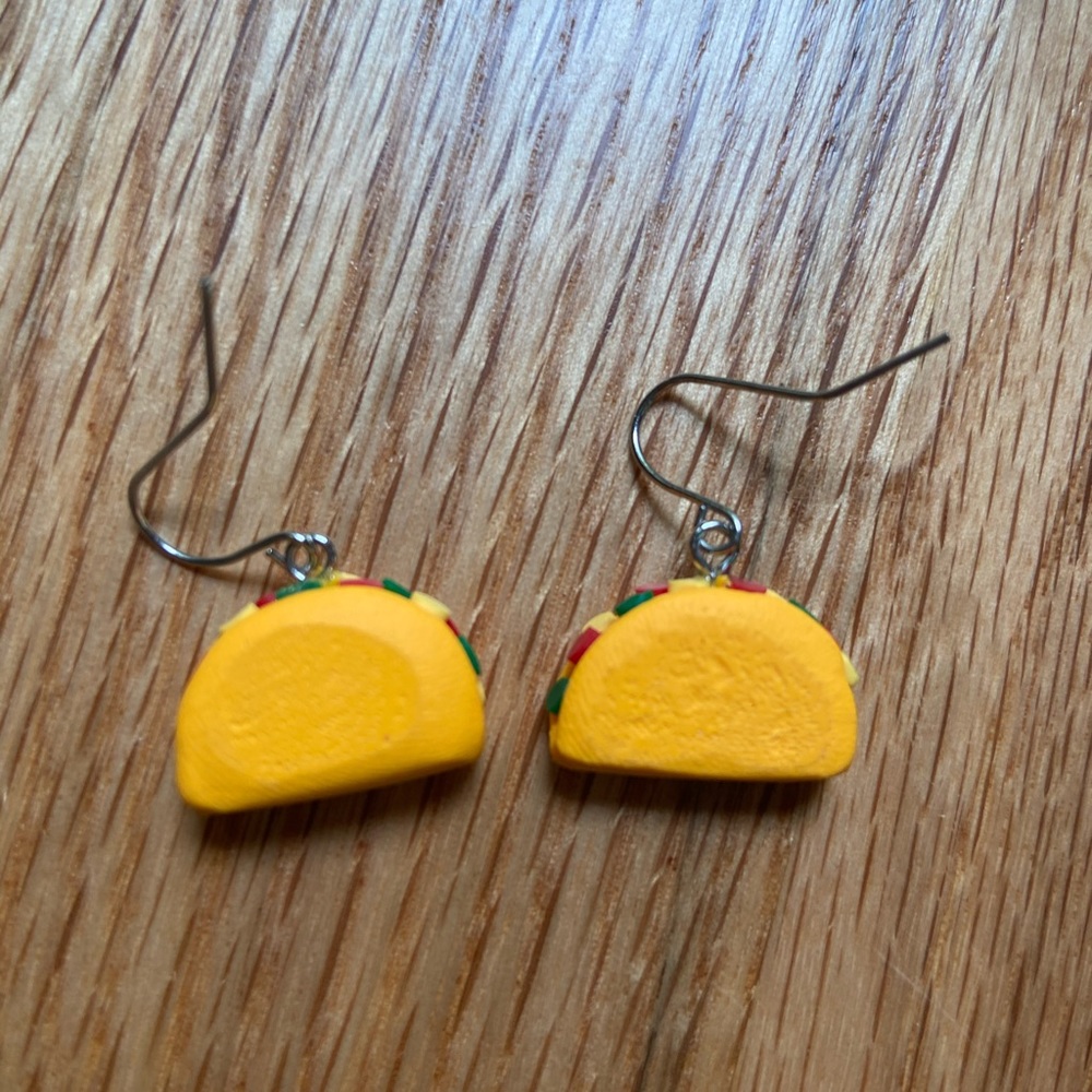 Tiny Taco Earrings!! - Picture 4 of 5